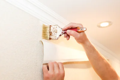 Pose de papier peint à la Forge — revêtements muraux et toiles de verre
